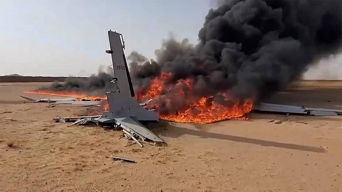 Houthi bắn rơi UAV hàng chục triệu USD của Arab Saudi