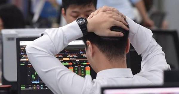 Môi giới chứng khoán hết thời "hái ra tiền"?