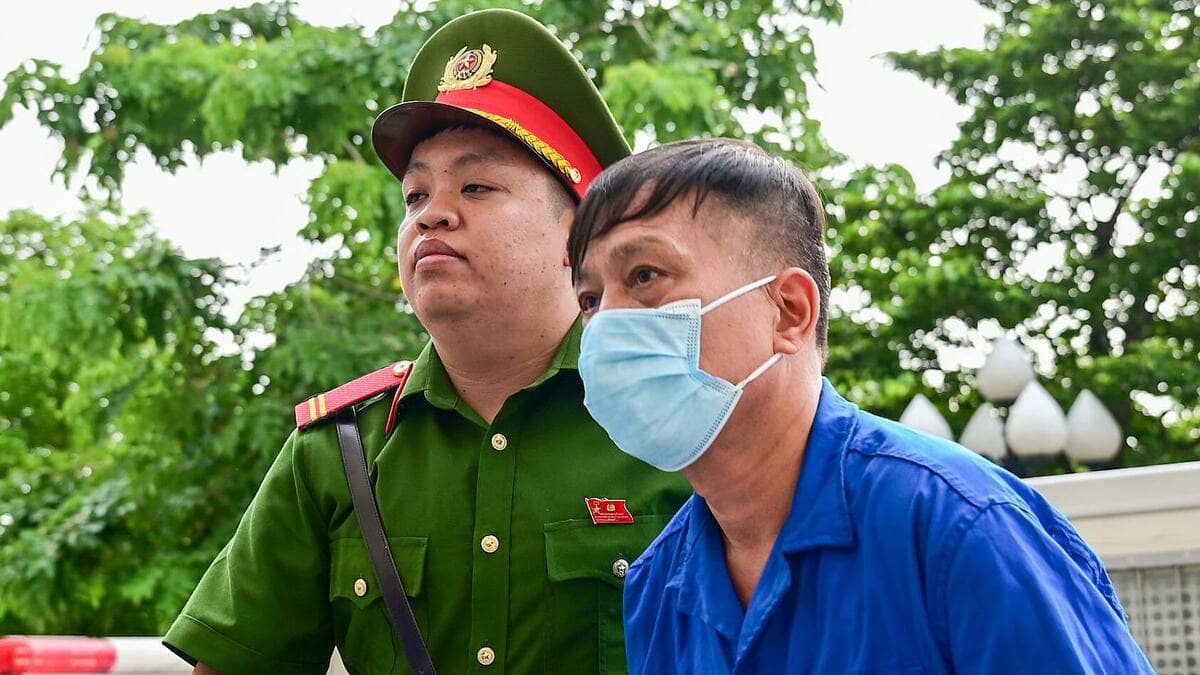 Cựu thứ trưởng Nguyễn Bá Hoan: Nhận hối lộ nhưng vẫn làm đúng