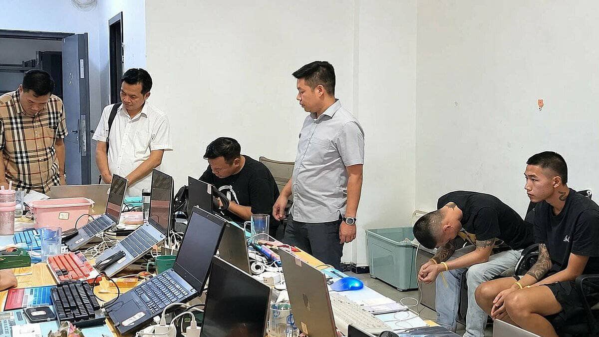 Công an Việt Nam và Lào đột kích ổ lừa đảo tại đặc khu Tam giác vàng