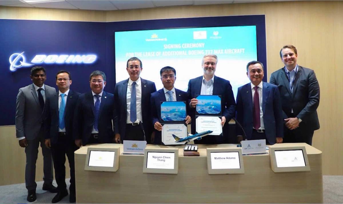 Vietnam Airlines ký thỏa thuận thuê thêm 19 máy bay Boeing 737 MAX 8 tại Farnborough International Airshow 2026
