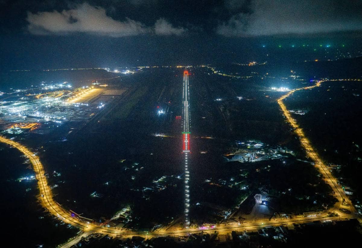 Chuyên gia hàng không: "Chưa từng có sân bay nào thi công đường băng cất hạ cánh với tốc độ như ở Phú Quốc”