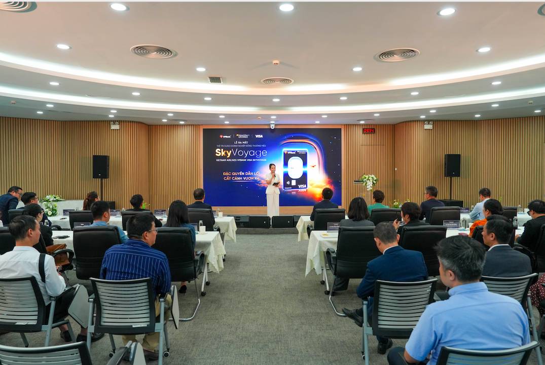 Vietnam Airlines, VPBank và Visa ra mắt thẻ doanh nghiệp, thêm ‘bước tiến’ vào thị trường trị giá 360 triệu tỷ đồng