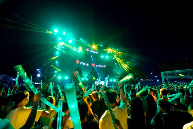 Đêm nhạc VPBank Live the Vibe - Move Together Đà Nẵng khép lại đầy cảm xúc