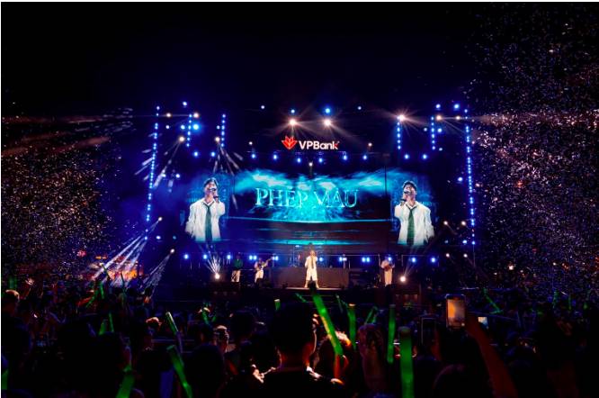 Đêm nhạc VPBank Live the Vibe - Move Together Đà Nẵng khép lại đầy cảm xúc