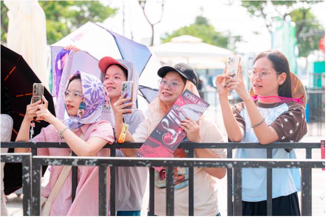 Đêm nhạc VPBank Live the Vibe - Move Together Đà Nẵng khép lại đầy cảm xúc