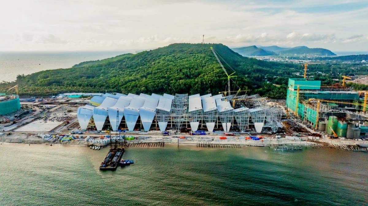 Diện mạo mới nhất của Trung tâm Hội nghị APEC lớn nhất thế giới đang được thi công thần tốc tại Phú Quốc