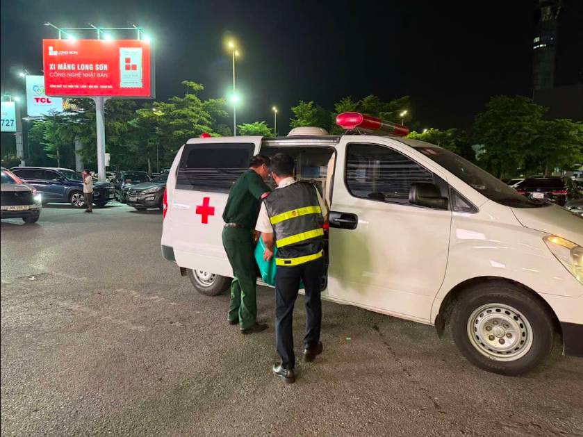 Hai lần thay đổi kế hoạch chuyến bay để vận chuyển mô, tạng hiến