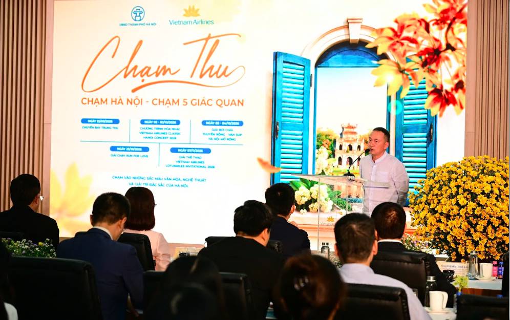 Vietnam Airlines đưa sắc thu Hà Nội đến gần du khách qua “Chạm Thu Hà Nội 2026”