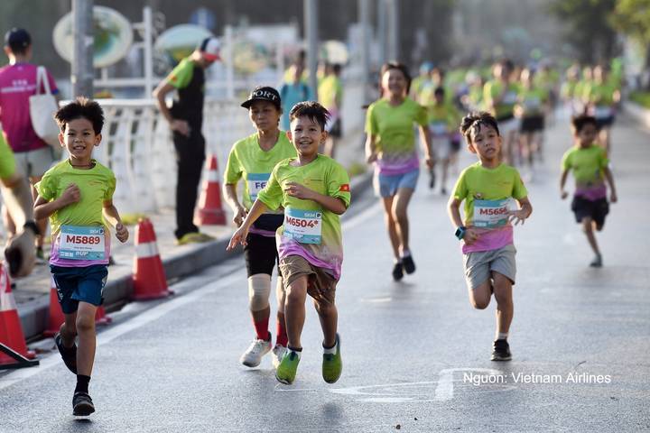 Vietnam Airlines mở đăng ký giải chạy 'Run For Love 2026'