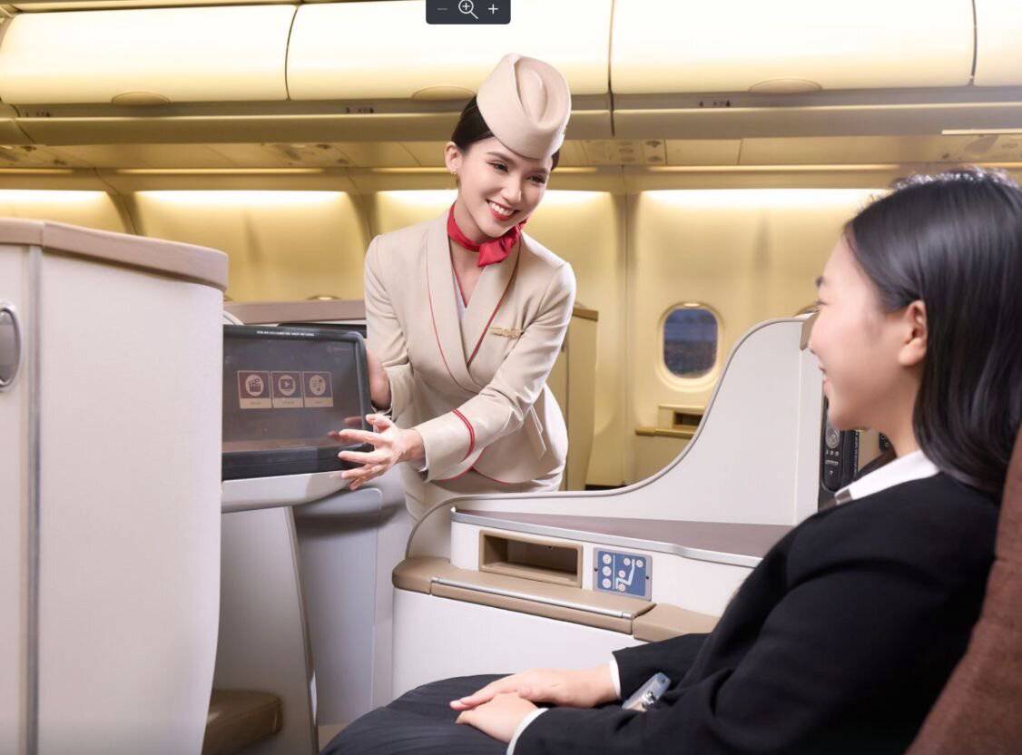 Cận cảnh tày thân rộng A330 đầu tiên của Sun PhuQuoc Airways vừa đáp sân bay Phú Quốc