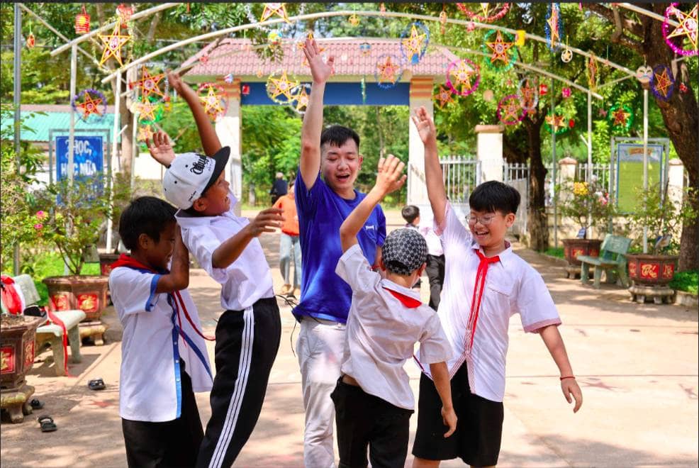 Gần 40.000 trẻ em cả nước vui đón Trung thu cùng Vinamilk