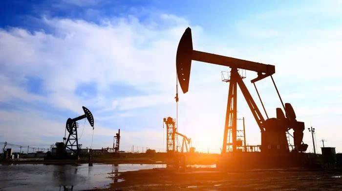 Giá dầu đảo chiều tăng mạnh hơn 4 USD/thùng sau căng thẳng ngoại giao Mỹ – Iran