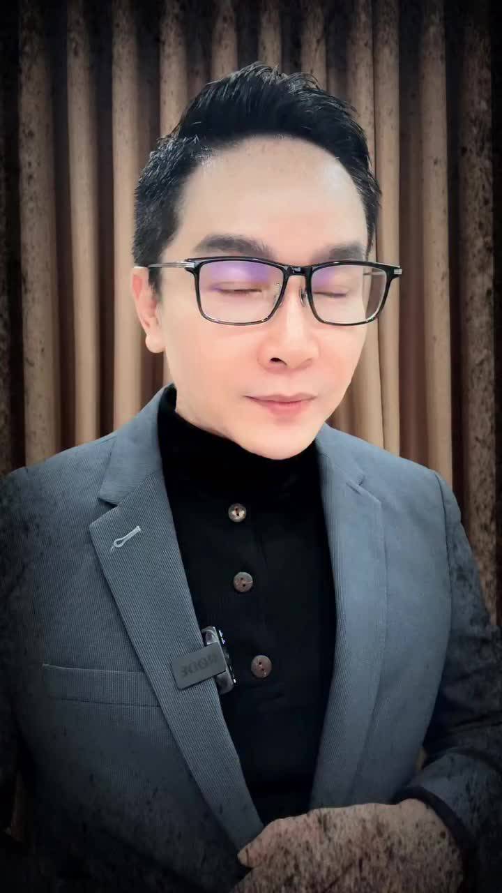 Trước khi nhìn sang núi khác, hãy tự hỏi: mình đã thực sự leo hết ngọn núi mình đang đứng chưa, hay mình chỉ đang muốn tránh những đoạn dốc khó đi?