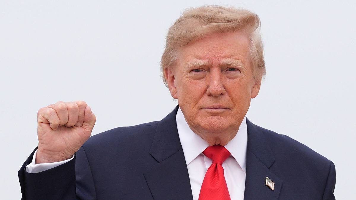 Ông Trump để ngỏ khả năng Mỹ tham gia tấn công Houthi