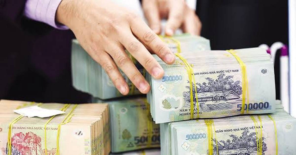 Làn sóng hạ lãi suất lan rộng