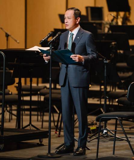"Chạm Thanh Thu” cùng hơn 100 nghệ sĩ giao hưởng London Symphony Orchestra 