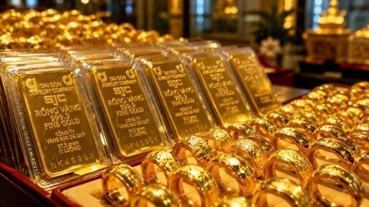 Giá vàng tăng nhẹ khi kỳ vọng Fed tăng lãi suất tháng 10 giảm