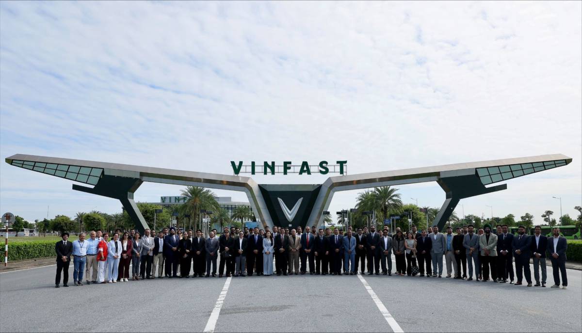 VinFast Ấn Độ ký ý định thư hợp tác với hơn 50 đại lý xe máy điện đầu tiên, mở...