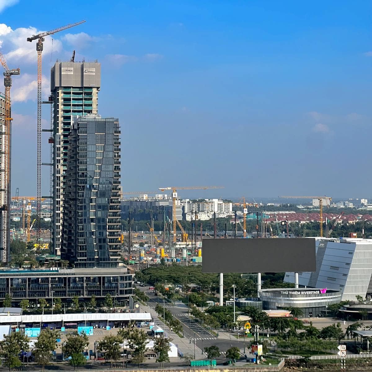 📌 Nền kinh tế không "thiếu tiền", mà đang bị "kẹt tiền". ---. Rất nhiều người đang nói về việc kinh  ...