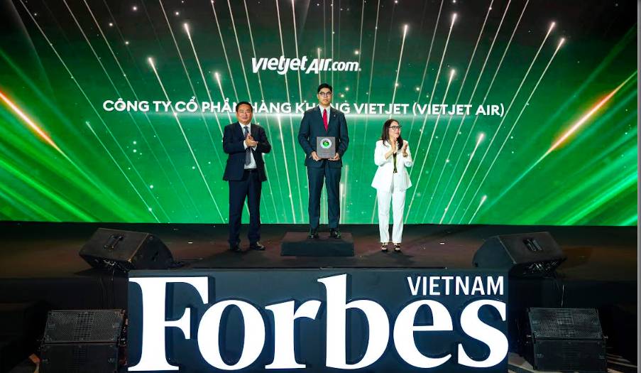 Forbes vinh danh Vietjet trong Top 50 doanh nghiệp dẫn đầu về ESG 2026